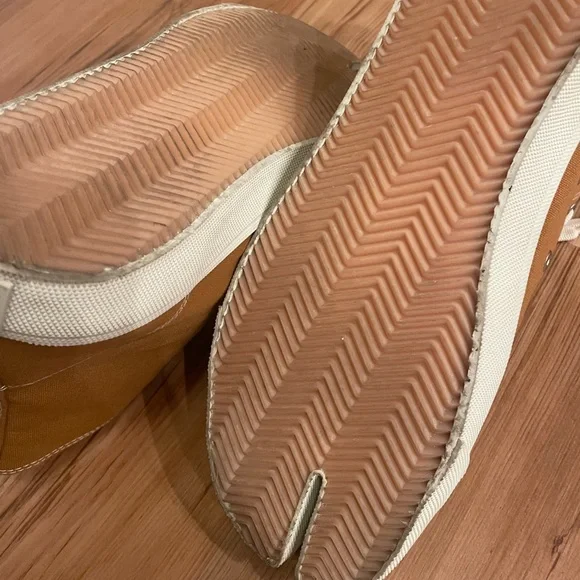 Margiela Tabi Sneakers - Picture 9 of 14